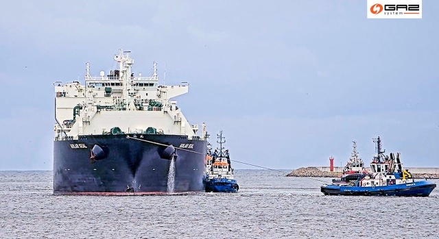 Kolejna dostawa LNG dotarła do terminala w Świnoujściu. Gazowiec Golar Seal dostarczył ze Stanów Zjednoczonych ponad 90 mln metrów sześciennych surowca.