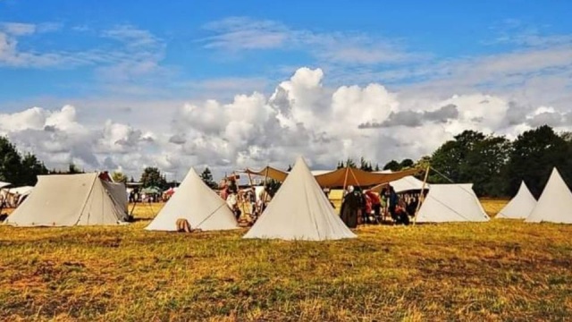 Jak żyło się na Pomorzu w Średniowieczu Już w ten weekend będzie można się o tym przekonać. Wystarczy odwiedzić podkołobrzeskie Budzistowo, gdzie w sobotę rozpocznie się Festiwal Wczesnośredniowieczny.