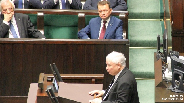 Prezes Prawa i Sprawiedliwości Jarosław Kaczyński powiedział, że jego odejście ze stanowiska wicepremiera wynikało z wypełnienia zadań, wśród których znajdowało się uchwalenie ustawy o obronie Ojczyzny.