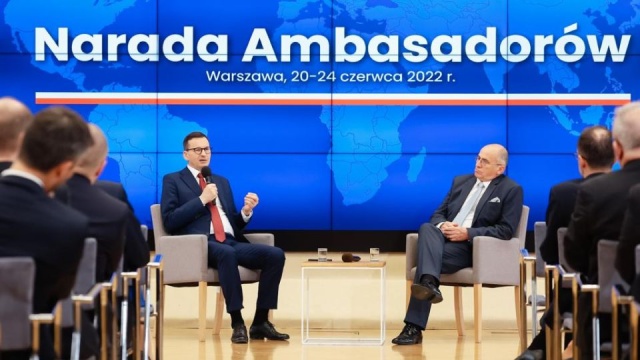 Premier Mateusz Morawiecki powiedział, że wobec wyzwań geopolitycznych Polska musi w sposób inteligentny konstruować założenia swojej polityki międzynarodowej.