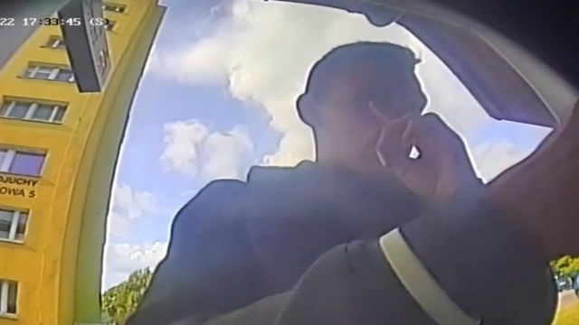 Oszukał mieszkankę Bydgoszczy poszukuje go policja i prosi o pomoc. Chodzi o oszustwo na blika.