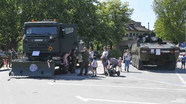 W piątek święto 12. Szczecińskiej Dywizji Zmechanizowanej. Z tej okazji na Jasnych Błoniach zorganizowano piknik wojskowy.