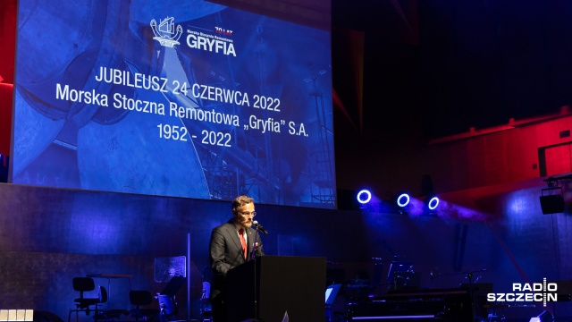 Mamy pełne doki, plan inwestycyjny, pracownicy są na etatach, a nie w spółkach, Gryfia przechodzi drugą młodość - podsumował podczas obchodów 70-lecia powstania Morskiej Stoczni Remontowej jej prezes Krzysztof Zaremba.