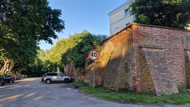 Mury obronne w Kamieniu Pomorskim zostaną odnowione - przetarg ruszy jeszcze w lipcu.