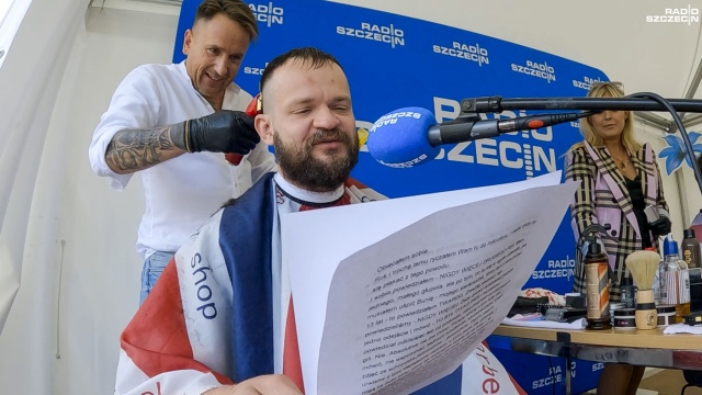 Nie ma złotego środka, ale tniemy głównie z aktualnymi trendami - mówili styliści, którzy odwiedzili letnie studio Radia Szczecin.