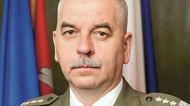 Generał broni Janusz Adamczak od dziś stoi na czele Międzynarodowego Sztabu Wojskowego NATO. Polak rozpoczyna właśnie pracę jako dyrektor generalny i zajmuje jedno z najważniejszych stanowisk w Sojuszu Północnoatlantyckim.