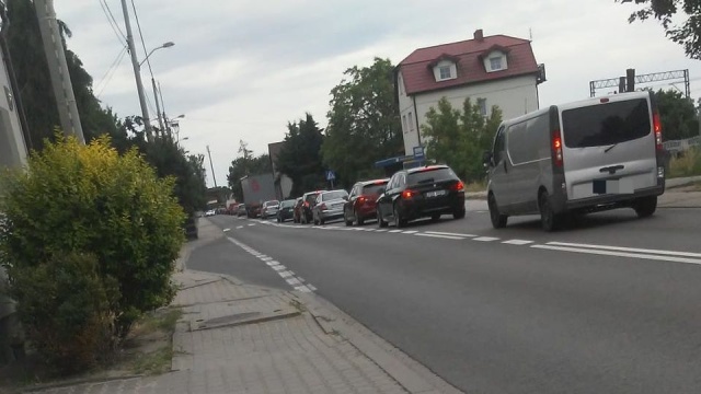 Dwa samochody osobowe zderzyły się na drodze krajowej nr 31.