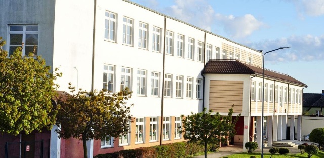 Wygodniej i ładniej będzie na stołówce w połczyńskiej Szkole Podstawowej nr 2. Dzieci dostaną nowe stoliki i krzesła. Meble będą dostosowane do ich rozmiarów.