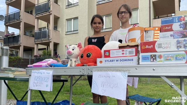 Najpierw czyszczenie magazynów a potem kiermasz osiedlowy... a wszystko po to, by odciążyć rodziców i zebrać pieniądze na wakacje.