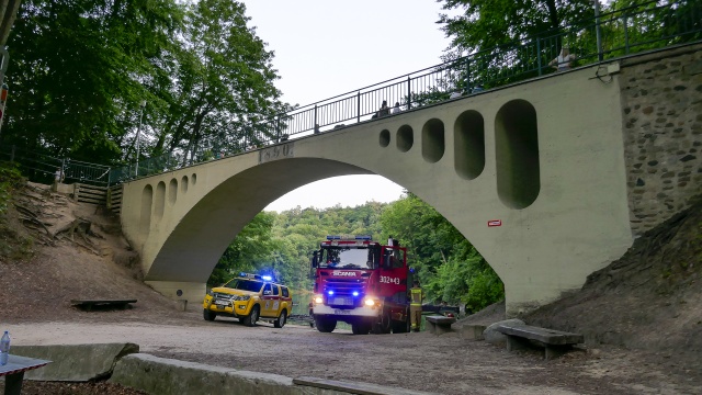 Trwają poszukiwania płetwonurka na Jeziorze Szmaragdowym w Szczecinie. Zgłoszenie o jego zaginięciu służby odebrały około godz. 19.