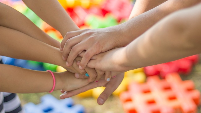 Coraz więcej pieniędzy i coraz szerszy krąg beneficjentów - rządowy program wsparcia organizacji pozarządowych został zwiększony o kolejne dwa elementy. We wtorek Rada Ministrów przyjęła 2 nowe programy dedykowane wsparciu organizacji pozarządowych w Polsce.