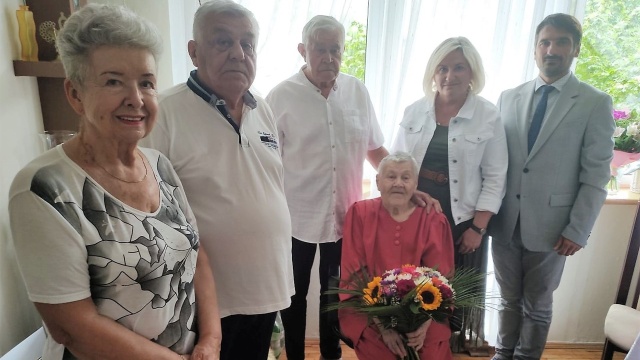 Grono stulatków w Stargardzie powiększyło się o kolejną osobę. Swoje setne urodziny świętowała w poniedziałek Anastazja Władymiruk.