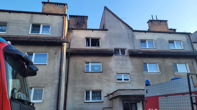 Wybuch gazu w domu wielorodzinnym w Nętkowie (powiat choszczeński). Do zdarzenia doszło chwilę przed godziną 19.