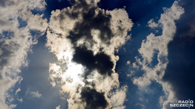 Nad Polskę napływa zwrotnikowe powietrze. W sobotę upał dotrze do województw zachodnich, a w weekend w większości kraju temperatura może przekroczyć 30 stopni.