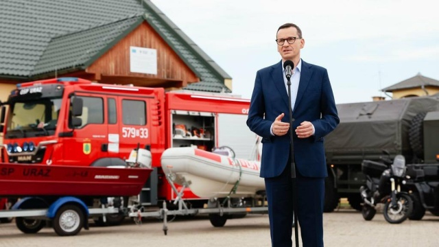 Premier Mateusz Morawiecki powiedział, że wciąż nie wiadomo, co spowodowało masowe śnięcie ryb w Odrze. Trwają badania laboratoryjne. Przestrzegł tez przed rozpowszechnianiem fake newsów o przyczynach katastrofy.