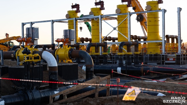 Tak od poniedziałku będzie na stacjach od terminalu odbiorczego w Konarzewie do Zespołu Zaporowego Niechorze z częścią podmorską - informuje Gaz System. Proces będzie trwał do piątku.