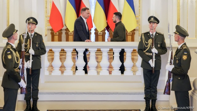 Andrzej Duda został uhonorowany w Kijowie tablicą swego imienia umieszczoną na Alei Odważnych.