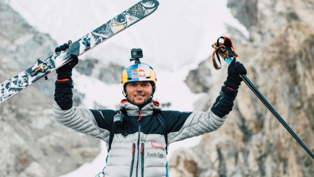 Jako pierwszy człowiek chce bez tlenu wejść i zjechać z Mount Everestu