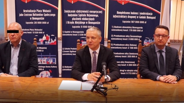 Zatrzymany przez CBA wiceburmistrz Nowogardu, Jarosław H., któremu prokuratura postawiła zarzuty o charakterze korupcyjnym domagał się korzyści osobistych w postaci stosunków seksualnych - dowiedziało się nieoficjalnie Radio Szczecin.