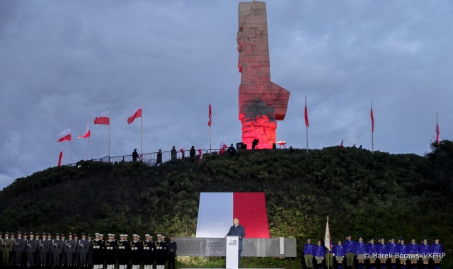 Podczas uroczystości rocznicowej, 83 lata po wybuchu II wojny światowej, prezydent Andrzej Duda wręczył notę identyfikacyjną rodzinie starszego legionisty Zygmunta Zięby.