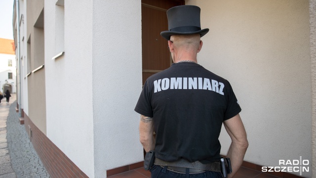 Kominiarze ostrzegają przed powrotem do używania starych pieców bez wcześniejszego przeglądu.