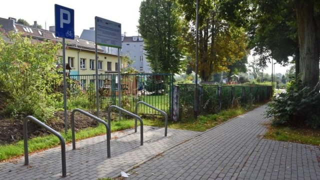 Infrastruktura wokół przystanku Gocław Szczecińskiej Kolei Metropolitalnej gotowa. Prace kosztowały 122 tys. złotych.