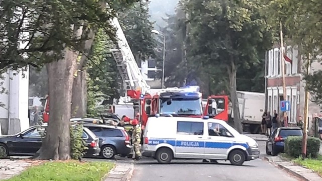 Pomoc finansowa trafi do rodzin poszkodowanych w pożarach. 38 tysięcy złotych na ten cel przekazał wojewoda zachodniopomorski. Wsparcie otrzyma osiem rodzin.