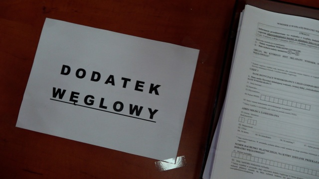 W ciągu miesiąca szczecinianie złożyli siedem tysięcy wniosków o dodatek węglowy. Urzędnicy szacują, że w w naszym mieście wszystkich uprawnionych, którzy mogą otrzymać pieniądze jest kilkanaście tysięcy osób.