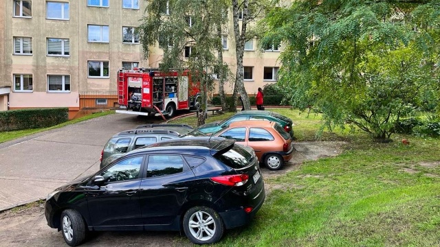 Pożar w bloku na ulicy Bartniczej w Szczecinie.