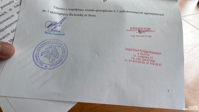 Zespół Szkół Ponadpodstawowych nr 2 w Gryfinie nawiązał współpracę z polskim gimnazjum na Litwie im. Ludwika Narbutta w Koleśnikach. Szkoły podpisały porozumienie w tej sprawie.