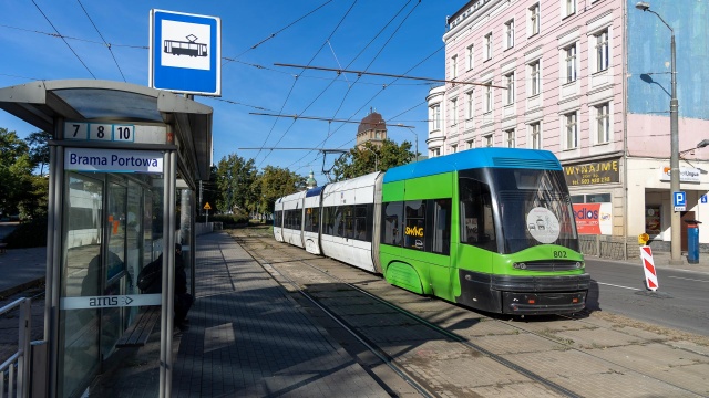 Ulica Krzywoustego w Szczecinie jest przejezdna. Tramwaje kursują w obie strony.