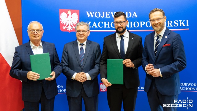 Zachodniopomorskie Pogotowie będzie mieć pięć nowych samochodów. To Renault i Mitsubishi z napędem hybrydowym.