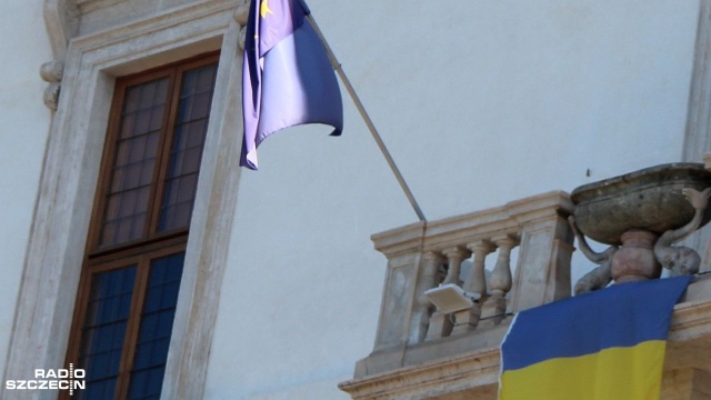 Kryzys energetyczny, pomoc dla Ukrainy i sankcje wobec Rosji - to główne tematy rozpoczynającego się w czwartek po południu unijnego szczytu w Brukseli.
