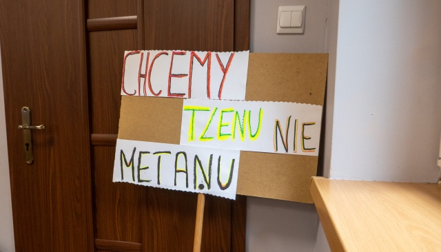 Protestują i proszą o pomoc od wielu miesięcy. Sytuacja się nie zmienia, a szykuje się kolejna inwestycja.