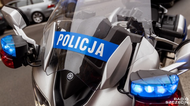 9 osób zginęło, a 75 zostało rannych w 77 wypadkach drogowych - to bilans piątkowego, pierwszego dnia akcji Znicz.
