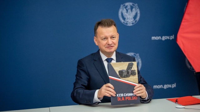 Wojsko Polskie wkrótce otrzyma wyrzutnie rakietowe K239 CHUNMOO - koreańską wersję słynnych z działań na Ukrainie wyrzutni HIMARS.