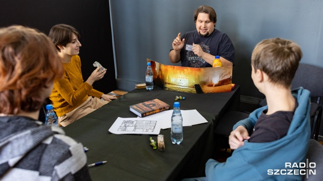Trwa 50. edycja RPG-owej inicjatywy, podczas której uczestnicy siadają do stołów i przenoszą się w świat wyobraźni.