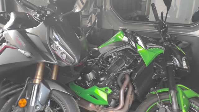 Dwa skradzione w Niemczech motocykle odkryli w samochodzie funkcjonariusze Zachodniopomorskiego Urzędu Celno-Skarbowego. Doszło do tego na przejściu granicznym w Kołbaskowie.