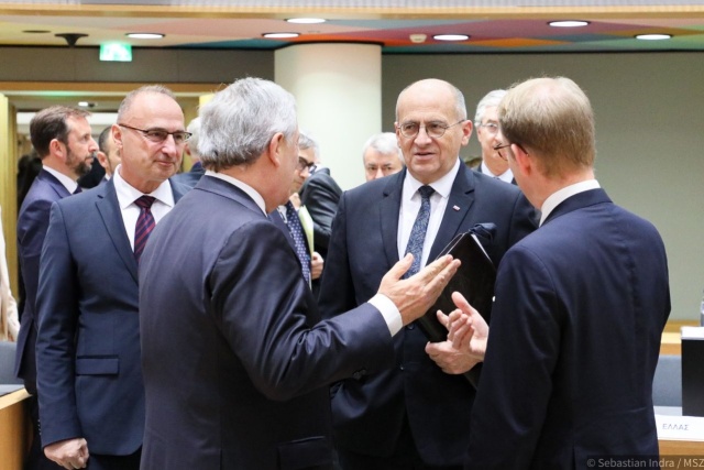 Polska oczekuje szybkich decyzji dotyczących zaostrzenia unijnych sankcji wobec Rosji.