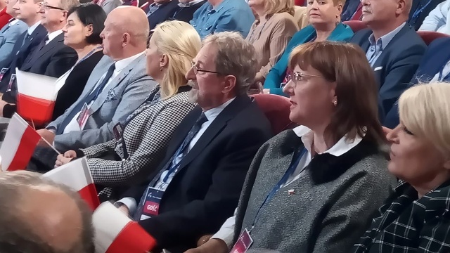 Polityk Platformy Obywatelskiej z Pomorza Zachodniego pojechał miesiąc temu do Stargardu na spotkanie z prezesem PiS Jarosławem Kaczyńskim. Teraz grozi mu nawet wyrzucenie z partii - mowa staroście gryfickim Ryszardzie Chmielowiczu.