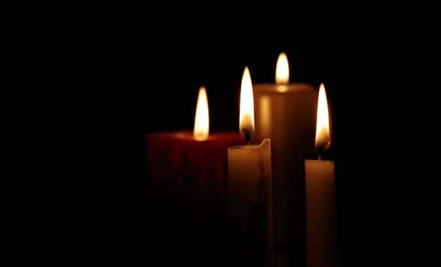 Na Ukrainie panuje trudna sytuacja energetyczna. Bez prądu pozostaje niemal połowa mieszkańców. To wynik zmasowanych ataków rakietowych Rosji.