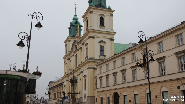 W Warszawie pożegnano wykonawcę takich przebojów jak Cała sala śpiewa z nami, Bo z dziewczynami, Daj czy Nie zapomnisz nigdy - Jerzego Połomskiego.