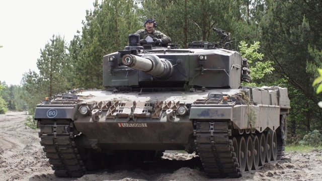 Słowacka armia otrzymała pierwszy z piętnastu zapowiedzianych czołgów Leopard 2A4.