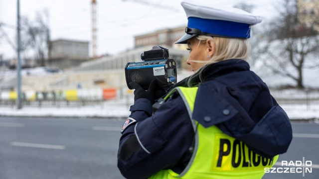 Trwa policyjna akcja na drogach, w czasie której funkcjonariusze drogówki zwracają szczególną uwagę na łamanie limitów prędkości.