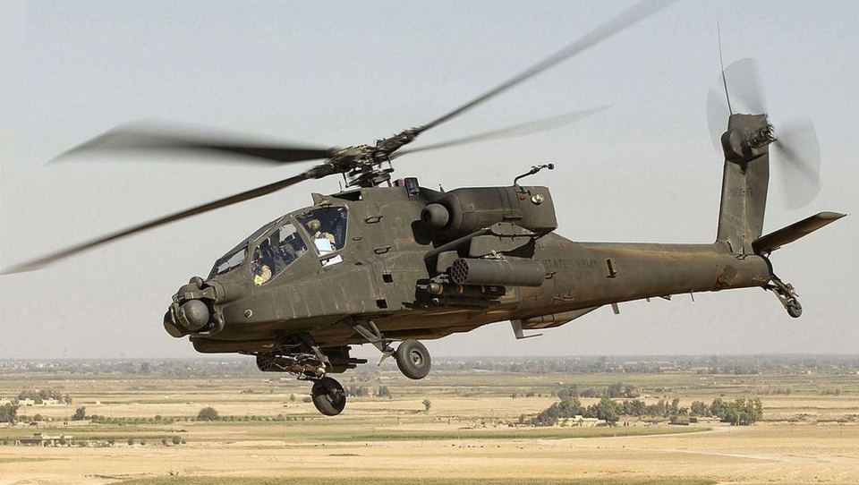 AH-64 Apache. źródło: https://pl.wikipedia.org/wiki/Boeing_AH-64_Apache