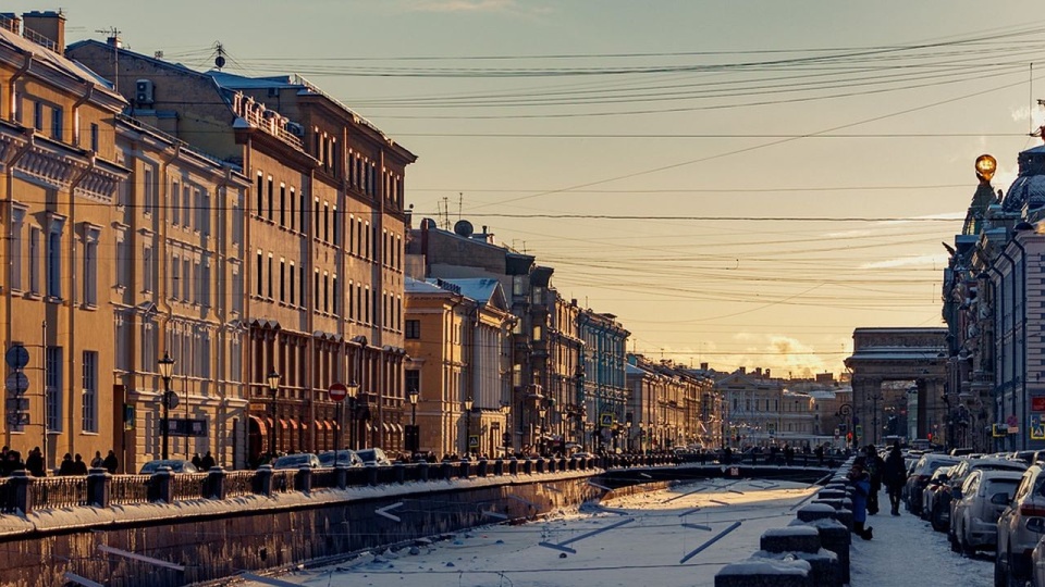 Petersburg. źródło: https://pixabay.com/6990295/GottaGetRaw/CC0 - domena publiczna