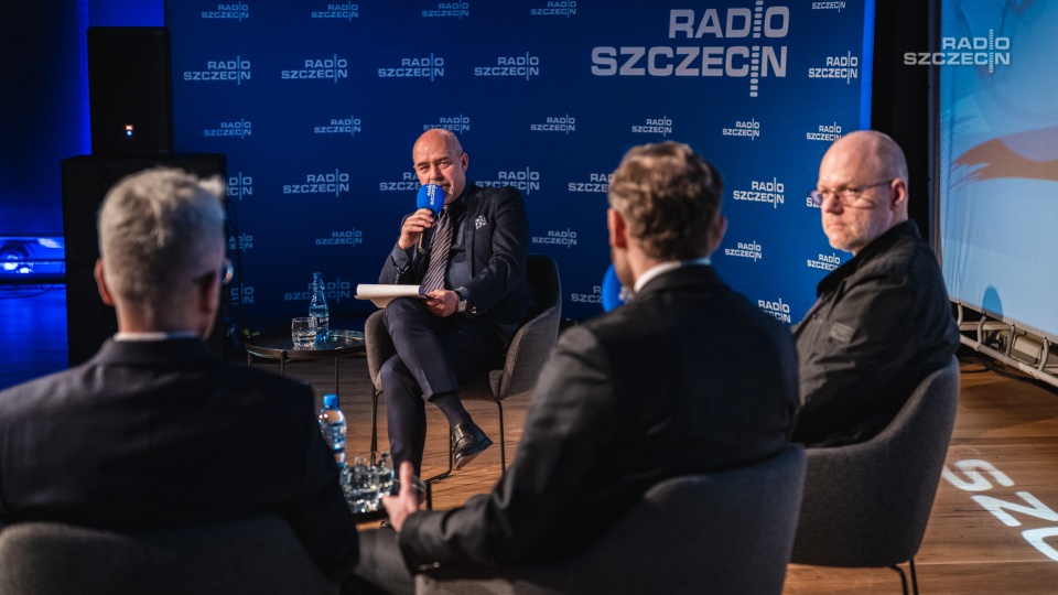 Debata "Silne Pomorze Zachodnie polską racją stanu" w ramach obchodów 12. rocznicy katastrofy smoleńskiej. Fot. Mateusz Papke [Radio Szczecin]