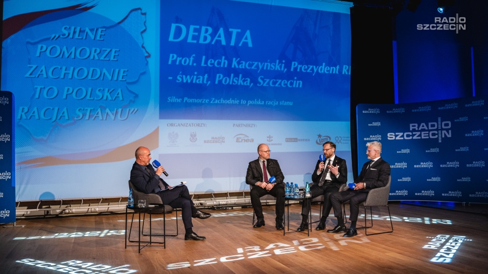 Debata "Silne Pomorze Zachodnie polską racją stanu" w ramach obchodów 12. rocznicy katastrofy smoleńskiej. Fot. Mateusz Papke [Radio Szczecin]