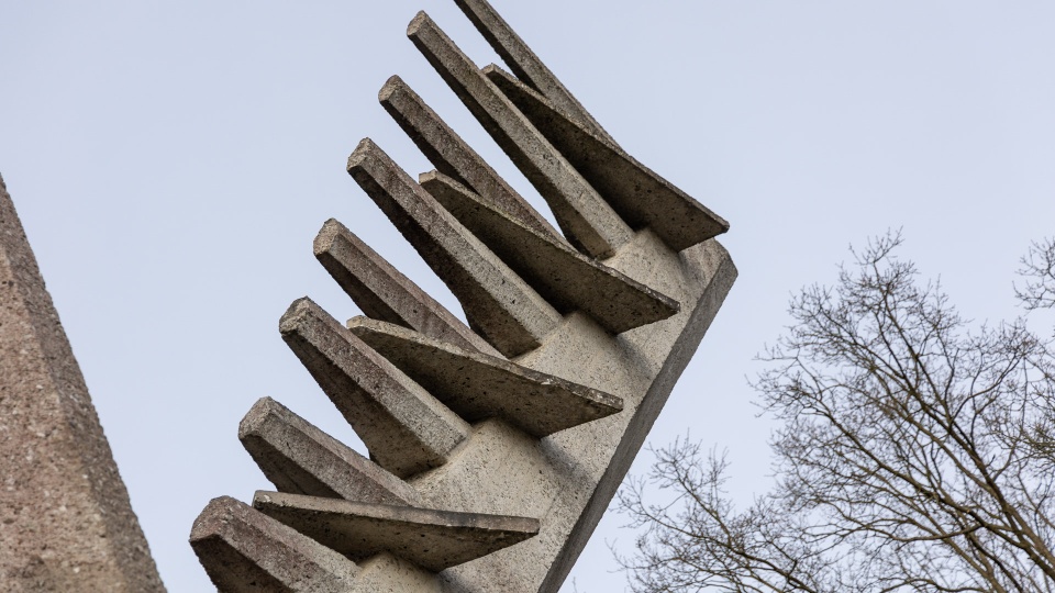 Radni PiS w Szczecinie zaproponowali w marcu likwidację dwóch pomników na Cmentarzu Centralnym i jednego znajdującego się w Dąbiu - wszystkie upamiętniały sowiecką dominację. Fot. Robert Stachnik [Radio Szczecin/Archiwum]