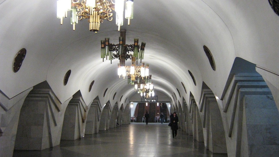 Stacje metra w tym drugim, co do wielkości ukraińskim mieście służyły jako schrony. źródło: https://pl.wikipedia.org/wiki/Metro_w_Charkowie